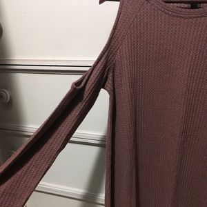 Open shoulder Henley